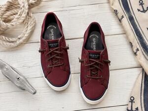 Sperry Crest Vibe Women's Canvas Sneakers Burgundy Lace Up Memory Foam US 7